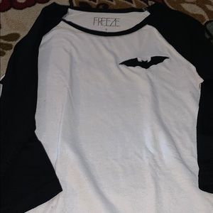 Half long sleeve black and white